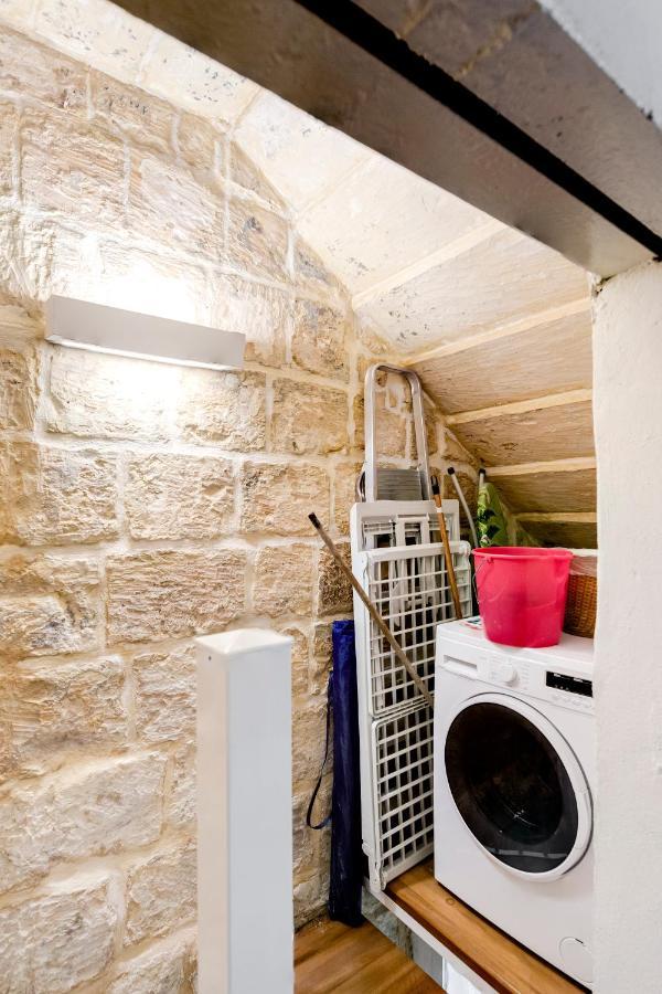 Chic, Stylish 1 Bedroom Maisonette - Close To Valletta Il-Furjana Ngoại thất bức ảnh